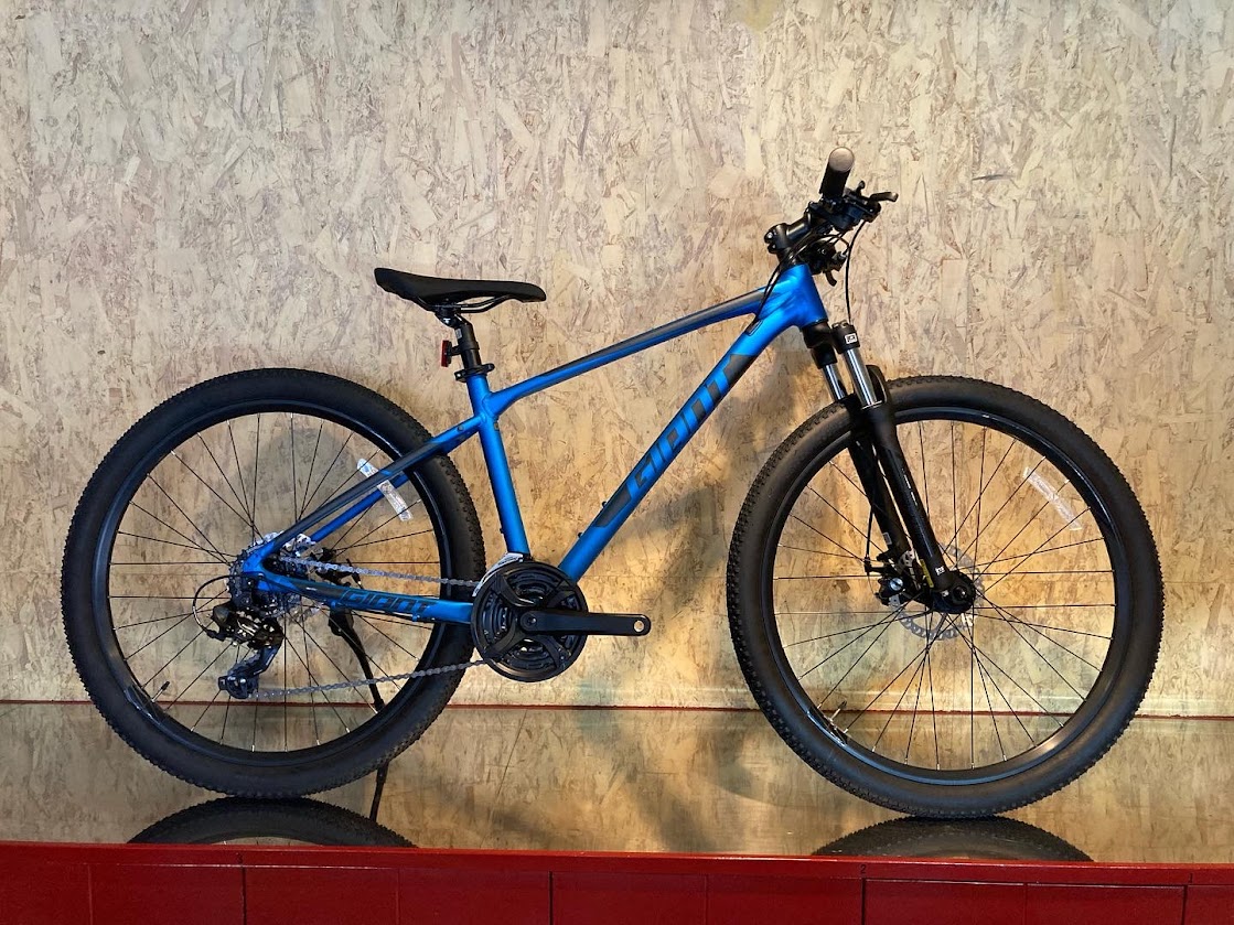 青・エーティーエックス