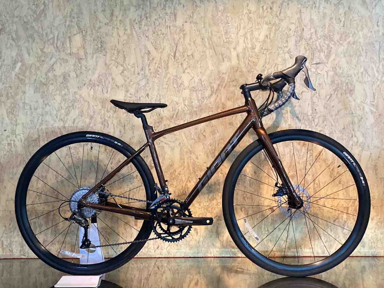 白・コンテンドエーアール4